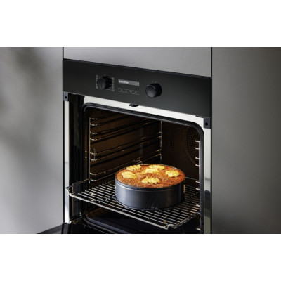 Компактный духовой шкаф с функцией пароварки и микроволновым режимом Miele DGM 7840 OBSW