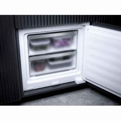 Встраиваемый холодильник с морозильником Miele KF 7731 D