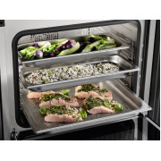 Встраиваемый духовой шкаф с функцией добавления пара Miele DGC 7860 HC Pro OBSW