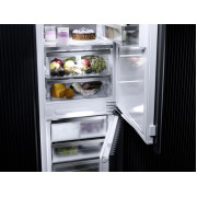 Встраиваемый холодильник с морозильником Miele KFN 7795 C