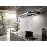 Встроенная вытяжка с плоской выдвижной панелью Miele DAS 2620