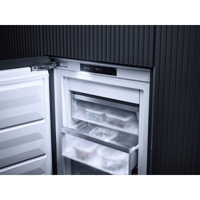 Встраиваемый морозильник с IceMaker Miele FNS 7774 D