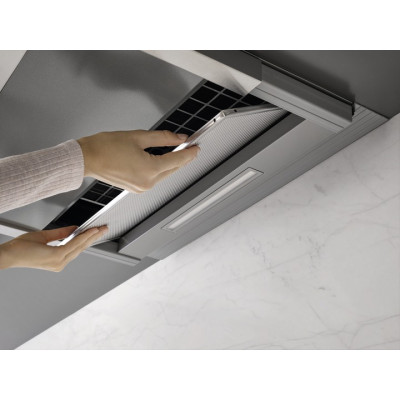 Вбудована витяжка з пласкою висувною панеллю Miele DAS 2920