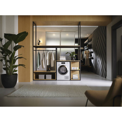 Сушильна машина з тепловим насосом Miele TCR 790 WP
