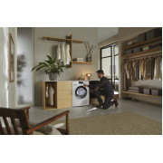 Сушильна машина з тепловим насосом Miele TSF 763 WP